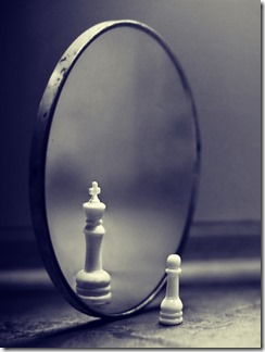 6359782122817734821132306933_pawn-mirror-chess-king-edit-1024x633